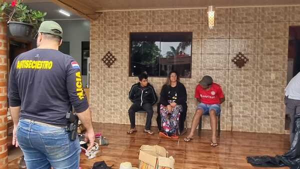 Imputan a siete miembros de banda criminal que mantenía en zozobra a comunidad de Yguazú - La Clave