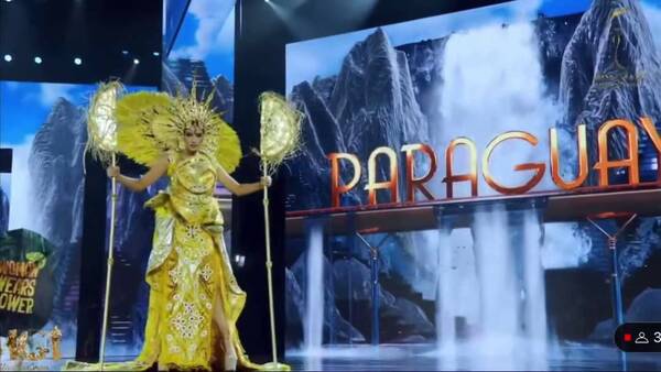 [VIDEO] ¡Miss Grand Paraguay desfiló con sus pantallas de karanday!