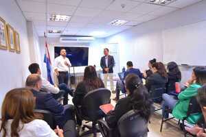 Taller interactivo de comunicación en SEDERREC busca mejorar la relación con los connacionales
