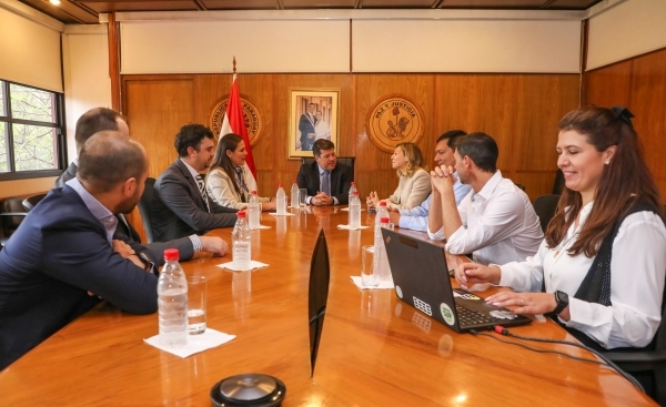 Millonaria inversión para modernización de fábrica de vidrios y exportación de cerveza paraguaya