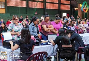 ENTREGARON 201 TARJETAS DE DÉBITO DEL PROGRAMA TEKOPORÁ EN BELLA VISTA