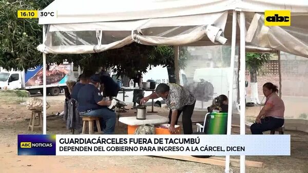 Video: guardiacárceles se mantienen fuera de Tacumbú - ABC Noticias - ABC Color