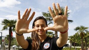 Capitana de Chile cree que tienen “armas suficientes” para vencer a Paraguay