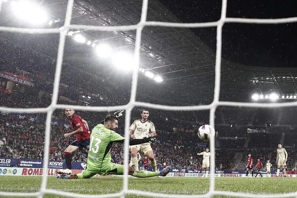 Budimir desactiva al Granada - Fútbol Internacional - ABC Color