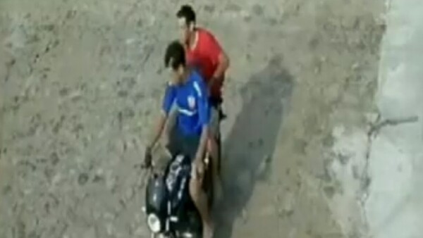 Motochorros golpean y asaltan a una mujer embarazada en Lambaré