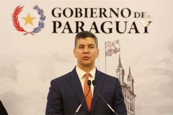 Santiago Peña aseguró que no existe ningún subsidio del Estado en los combustibles - Informatepy.com