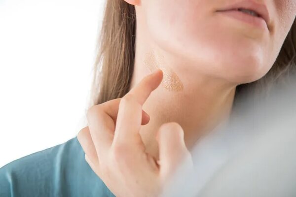 Elegir el color exacto de base de maquillaje: probar en el cuello - Estilo de vida - ABC Color