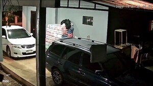 DELINCUENTE APROVECHA QUE PROPIETARIOS DORMÍAN, SE LLEVA UN AUTOMÓVIL Y VARIOS OBJETOS DE VALOR