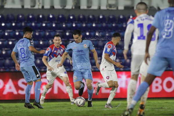 Versus / Cerro Porteño busca volver al triunfo ante un necesitado Resistencia