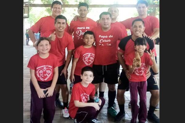 Papis también son campeones en la escuela