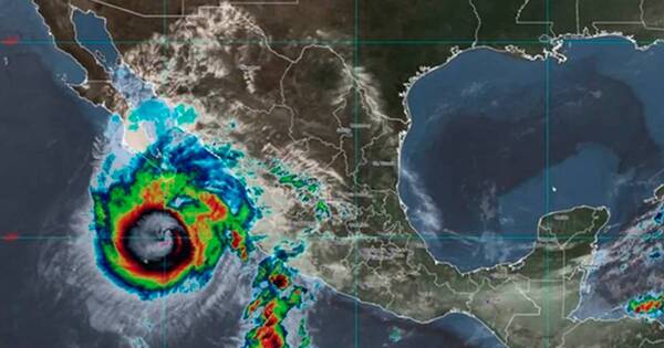 La Nación / El huracán Norma se fortalece a categoría 3