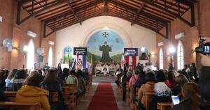 La Nación / Reliquia de Juan Pablo II, en parroquia San Chárbel