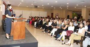 La Nación / Basa participó del seminario dirigido a mujeres empresarias