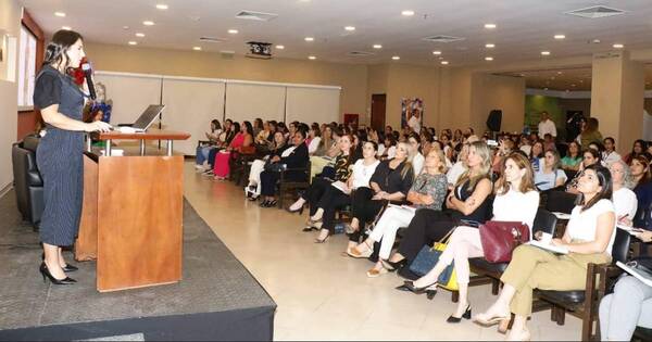 La Nación / Basa participó del seminario dirigido a mujeres empresarias