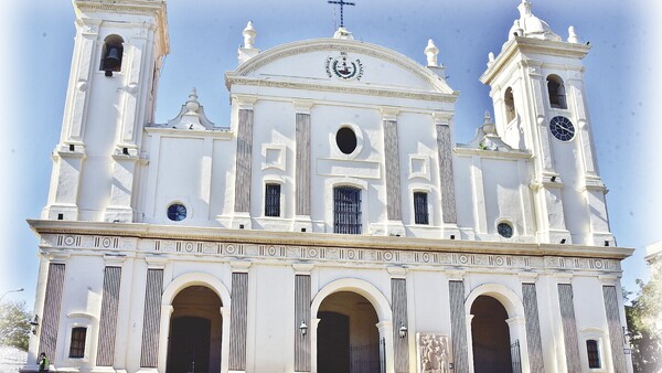 Apuntan a recuperar el celestial brillo de la Catedral de Asunción