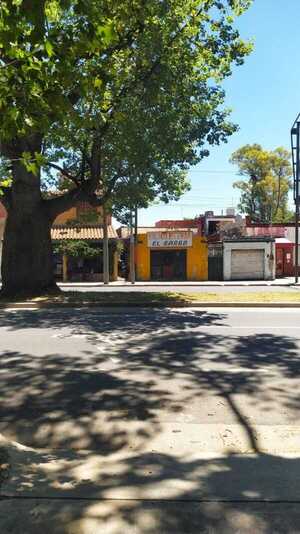 Casi me afanan la playera amarilla por Avenida San Martín - El Trueno