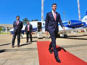 Santiago Peña viajó a Estados Unidos; luego irá a Brasil y Uruguay