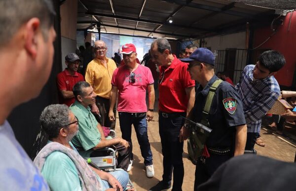 Ministro Barchini visitó hoy los centros penitenciarios del Alto Paraná y dialogó con presos