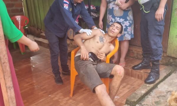 Hieren de varias estocadas a joven