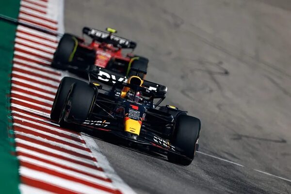 Verstappen iguala su propio récord y firma su victoria 50: Sainz fue cuarto y Pérez quinto - Automovilismo - ABC Color