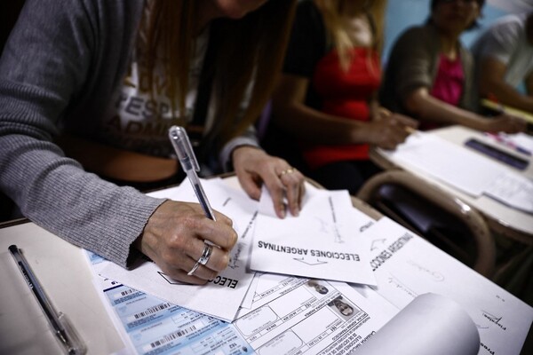Diario HOY | Cierran centros de votación para las presidenciales en Argentina