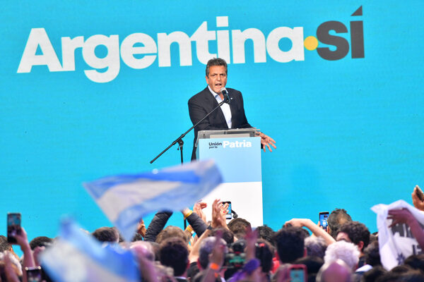 Massa promete convocar a un Gobierno de unidad si conquista la Presidencia argentina - MarketData
