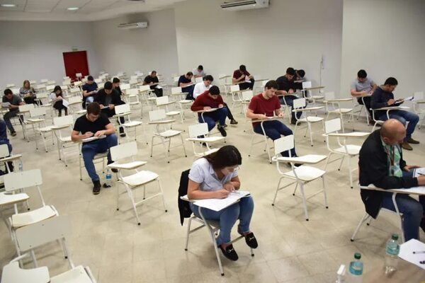 Nadie informó a preseleccionados que Yacyretá había cancelado el concurso - Economía - ABC Color