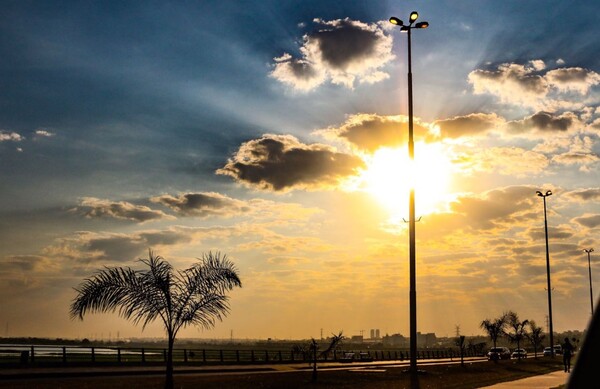 La semana inicia con altas temperaturas y lluvias para el sur de la Región Oriental - Unicanal