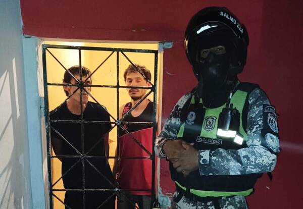 Linces atraparon a motochorros en Areguá •