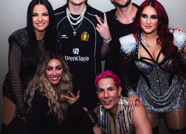 Peso Pluma junto a los chicos de RBD en Estados Unidos