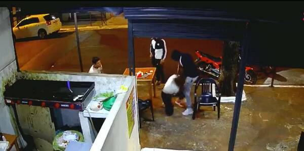 Motochorros balean a joven tras un asalto en el túnel Semidei
