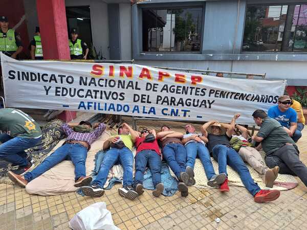 Califican de “llamativa” nueva medida de fuerza iniciada por guardiacárceles | 1000 Noticias