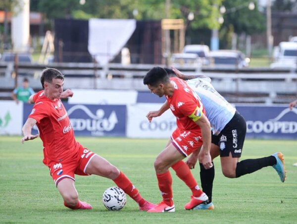 El calor y el mal estado de la cancha fueron claves para un partido "chato" entre Guaireña y Nacional, según Pumpido · Radio Monumental 1080 AM