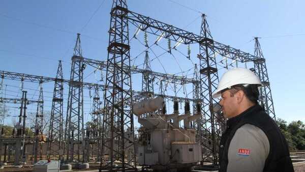 Usuarios de la ANDE quedan sin luz por caída de la línea de 500 kV