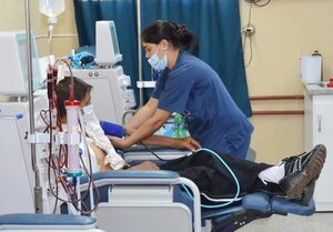 Deuda de G. 38.200 millones por hemodiálisis pone en jaque servicio tercerizado del IPS y Salud Pública - Nacionales - ABC Color