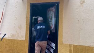 Allanaron sede de investigaciones de Coronel Oviedo por caso de asesinato de cambista