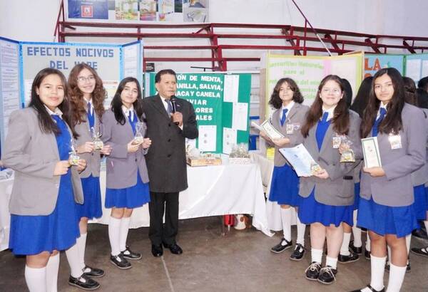 Más de 200 proyectos se presentaron en feria de Ciencias