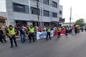 Diario HOY | Agentes penitenciarios van a huelga de hambre por tiempo indefinido