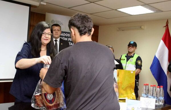 Hubo cierre y premiación del Concurso Navidad de Esperanza
