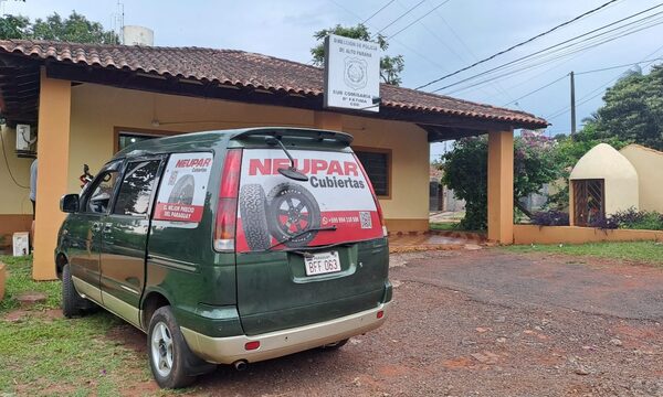 Interceptan a comerciante y llevan 40 celulares