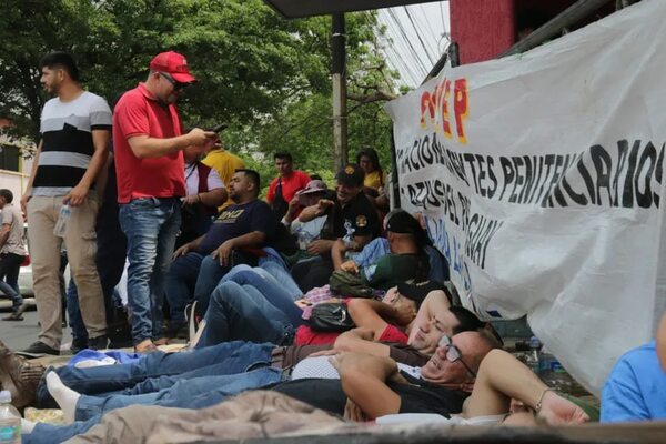 Ministro Barchini sobre protesta de guardiacárceles: “No tiene sentido” - Política - ABC Color