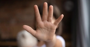  Otorgan arresto domiciliario a pastor imputado por presunto abuso sexual en niños