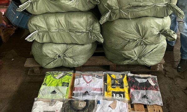 Incautan camisetas falsificadas en CDE