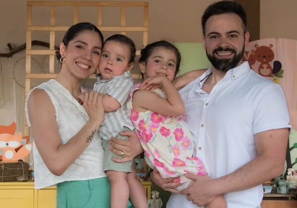 Silvia Romero y David Mussi celebran el primer año de Amín - Gente - ABC Color