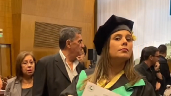 Senadora Kattya González hizo maestría y doctorado en dos años y al mismo tiempo