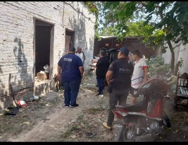Varias personas fueron detenidas en allanamientos simultáneos - Policiales - ABC Color