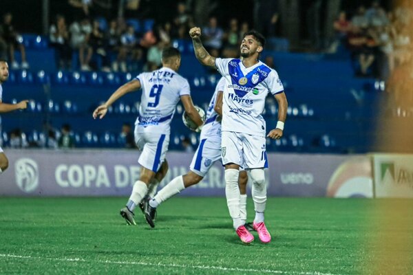 ¡Con un golazo antológico, Ameliano se reencontró con la victoria!