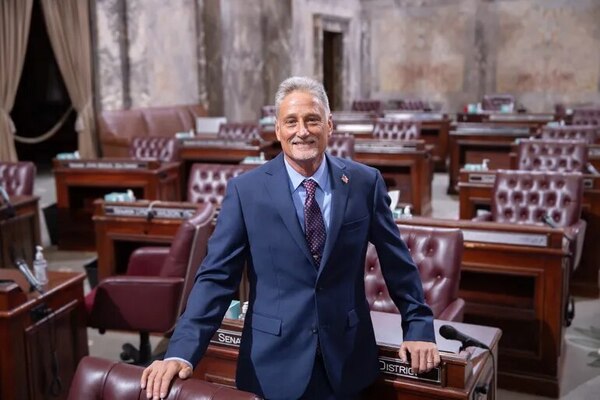 Detenido en Hong Kong un senador estadounidense por portar un arma de fuego sin licencia - Mundo - ABC Color