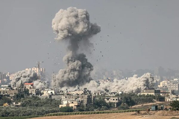 Israel bombardea “a gran escala” el norte de la Franja de Gaza durante la noche - Mundo - ABC Color