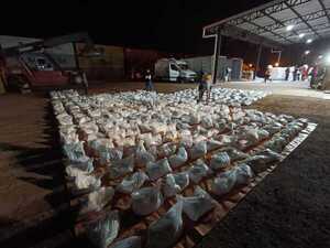 Diario HOY | Pesaje finalizó con 3.300 kilos de cocaína en paquetes de arroz